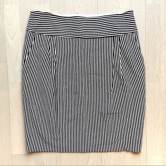 Cinque Black & White Striped Skirt Suit - Picture 5 of 7